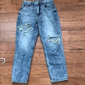 American Eagle Curvy Mom Jeans size 6